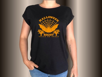 Shoulder T. | Halloween Night